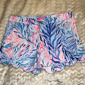 Lilly Pulitzer Shorts Size 8 LIKE NEW!